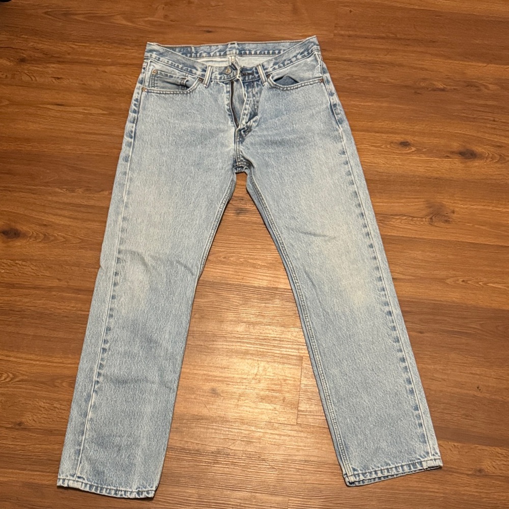 505 Levi's Men's Classic Light Blue Straight Jeans